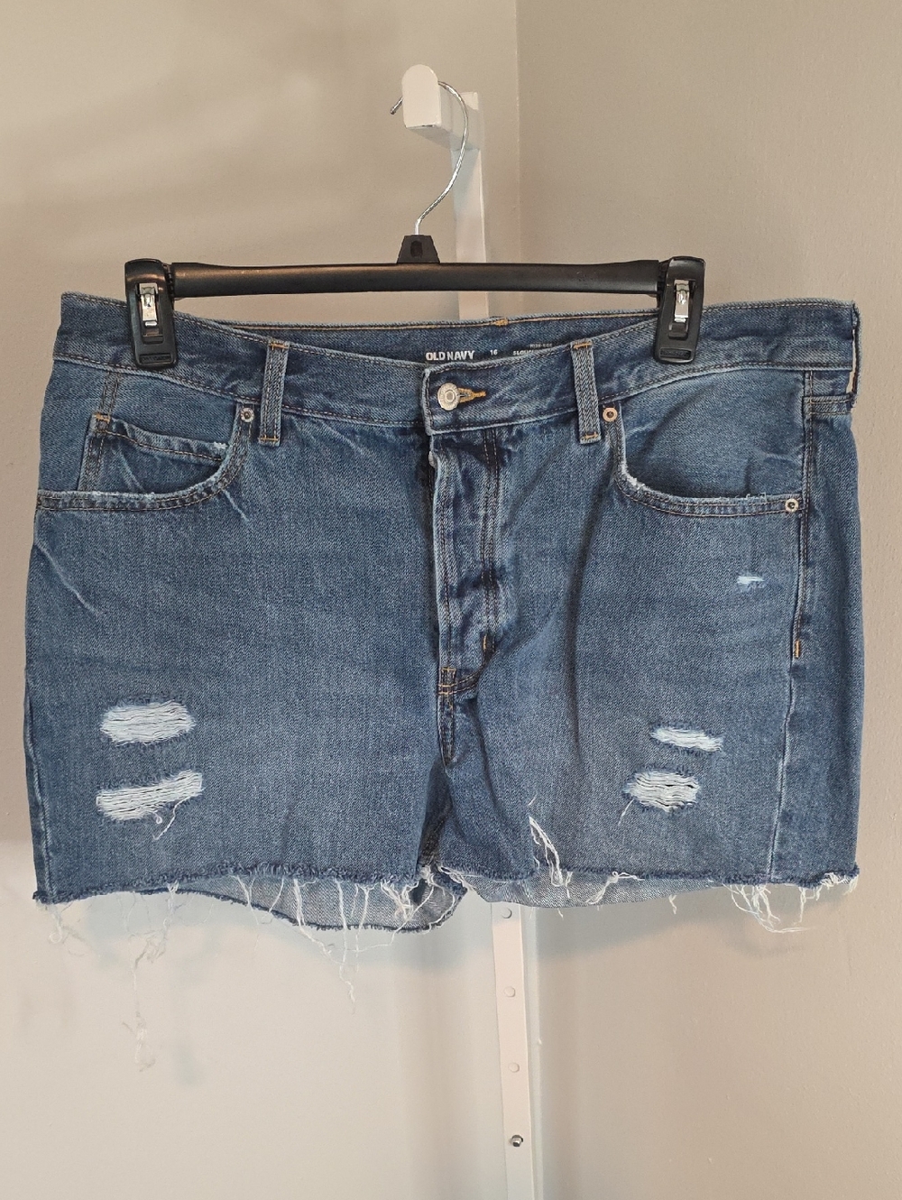 Old Navy High Rise Slouchy Straight Denim Shorts / Size 16